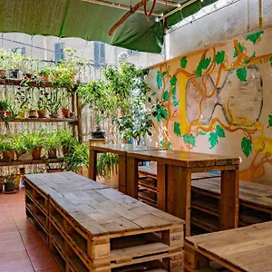  Hostel A Casa Di Amici Italy